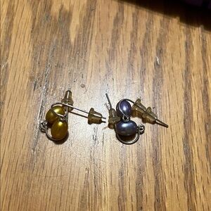 Two pairs Honora freshwater pearl dangle earrings.